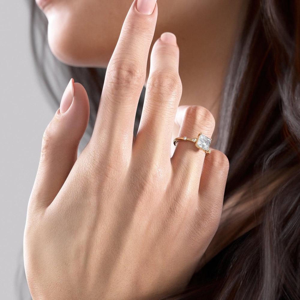 FLM052