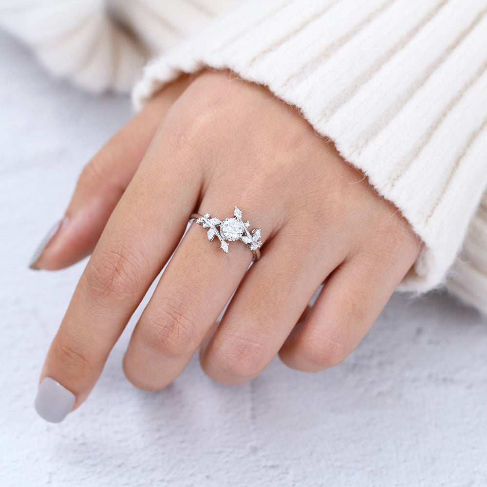 0.41 CT Round Cluster Lab-Grown Diamond Engagement Ring