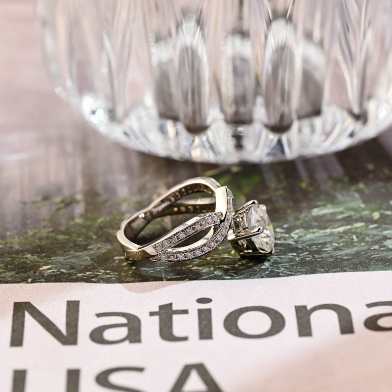 GLJ25